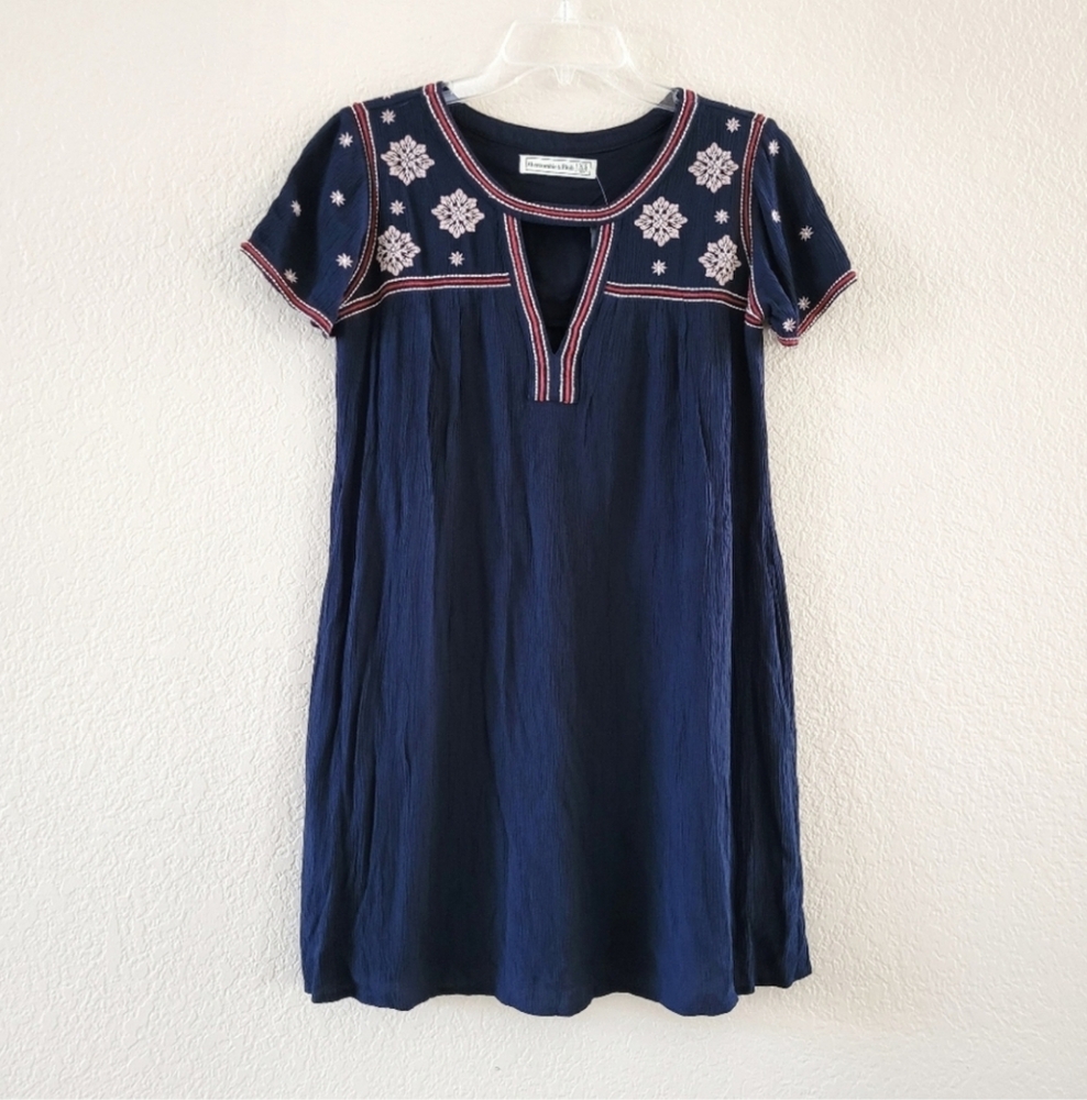 NWOT Abercrombie & Fitch Mini Embroided Dress